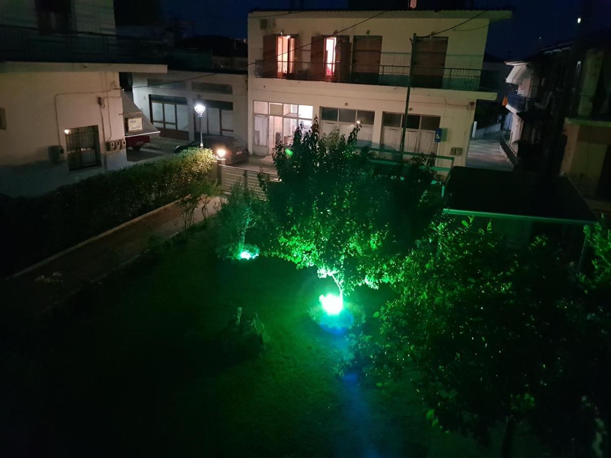 Magdalinos Apartments Nea Skioni Luaran gambar